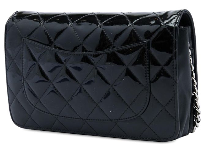 Wallet On Chain Borsa a tracolla Chanel CC in vernice matelassé nera con portafoglio e catena Nero - vista 2
