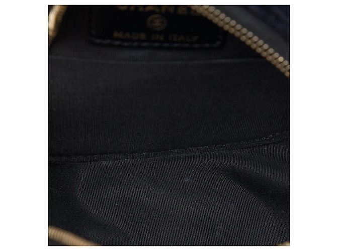 Borsa a tracolla rotonda Chanel in velluto nero con perle e paillettes - vista 4