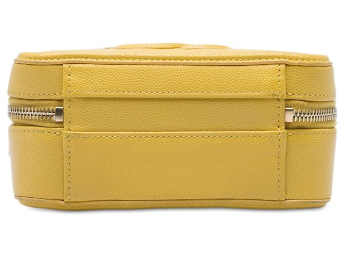 Borsa Vanity Chanel Small Caviar CC Filigree gialla Giallo - vista 3