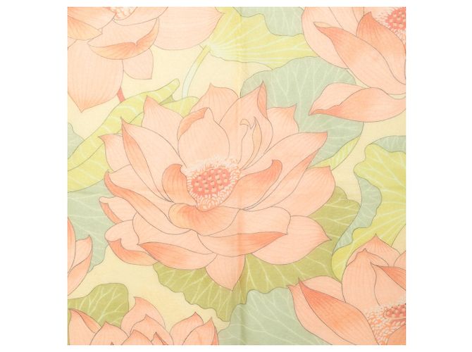 Foulard in seta mousseline Hermès Fleurs De Lotus Giallo 90 - vista 6