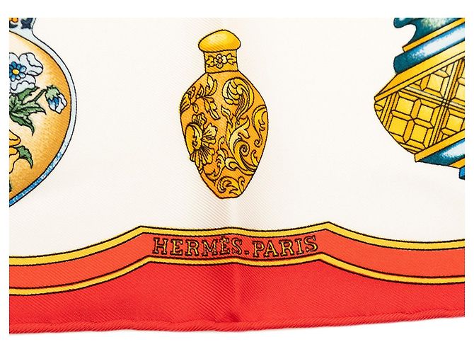Foulard di seta Hermès Qu Importe Le Flacon Bianco - vista 5