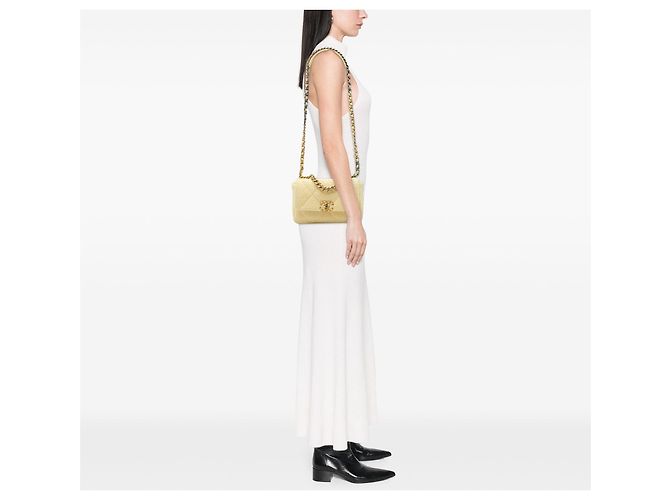 Bolso Chanel Medium Tweed 19 Flap Satchel Amarillo - vista 5