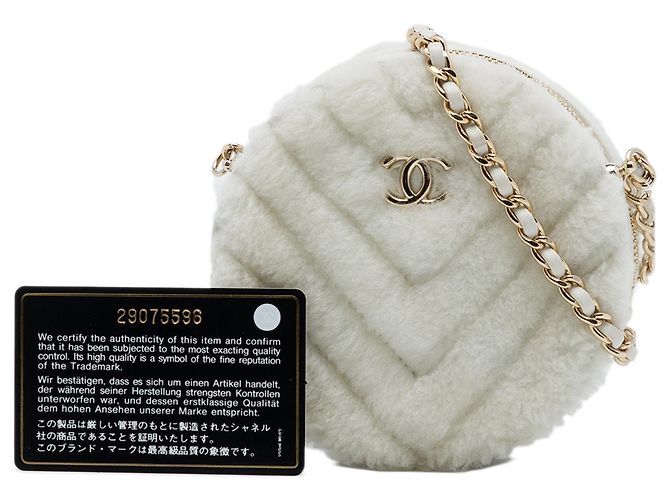 Clutch rotonda Chanel CC Chevron in shearling bianco con catena e tracolla - vista 7