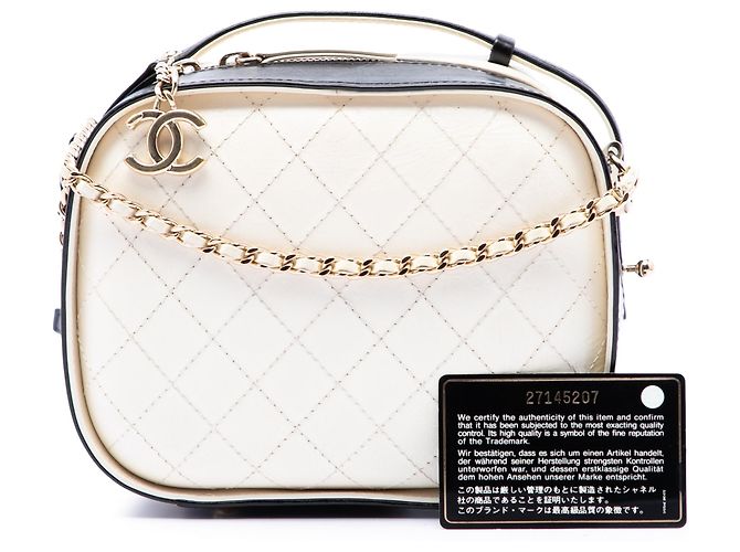 Borsa Vanity Satchel Chanel Small CC Matelassé in Vitello Stropicciato Bianca Bianco - vista 7