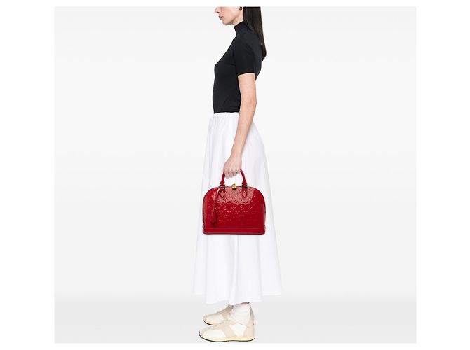 Borsa a mano Louis Vuitton Alma PM Monogram Vernis rossa Rosso - vista 6