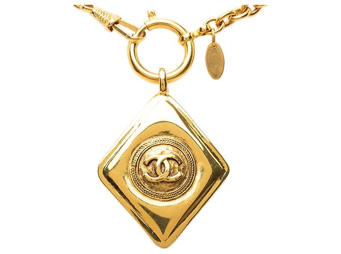 Collana con pendente Chanel CC placcata oro a forma di diamante D'oro - vista 2
