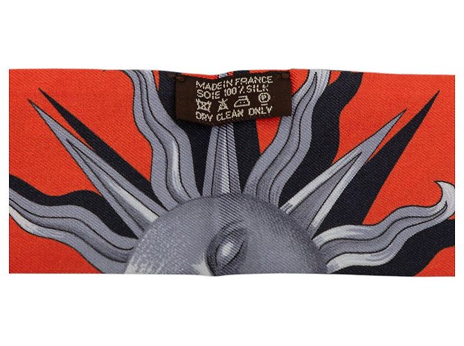 Pañuelo Twilly de seda Hermès Astrologie rojo Roja - vista 3