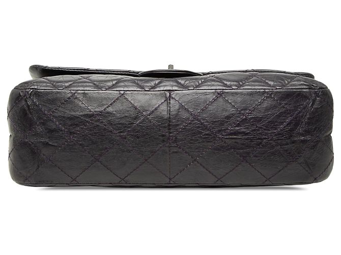 Borsa a tracolla Chanel Reissue 2.55 Double Flap 227 in pelle di vitello invecchiata matelassé viola Porpora - vista 3