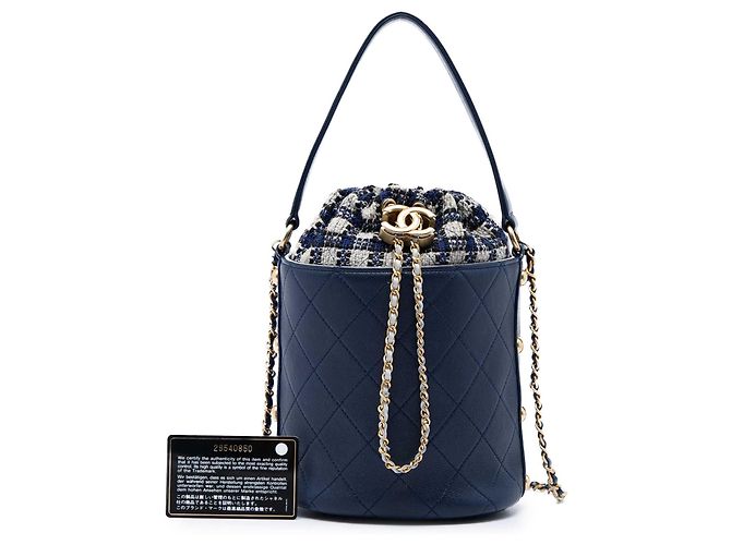 Borsa a secchiello Chanel Medium CC in vitello e tweed blu con coulisse - vista 6