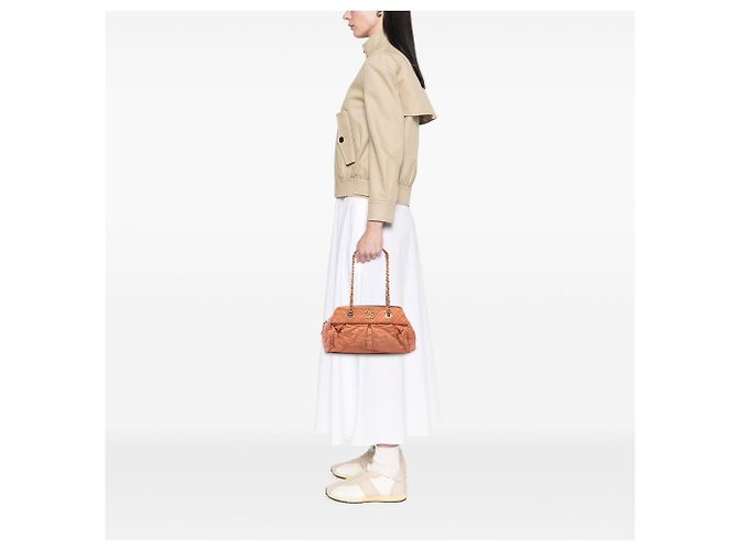 Borsa Bowling Chanel Chic Quilt in vitello iridescente matelassé Arancione - vista 6