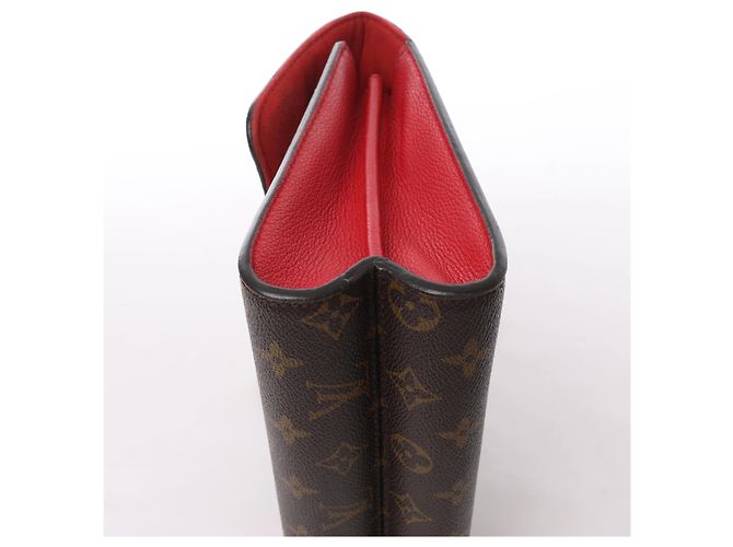 Louis Vuitton Victoire Monogram Canvas Crossbody Bag in Brown x Red M41731 Rot - Ansicht 9