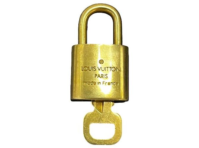 Louis Vuitton Padlock and Key Logo Metal medium Golden - view 2