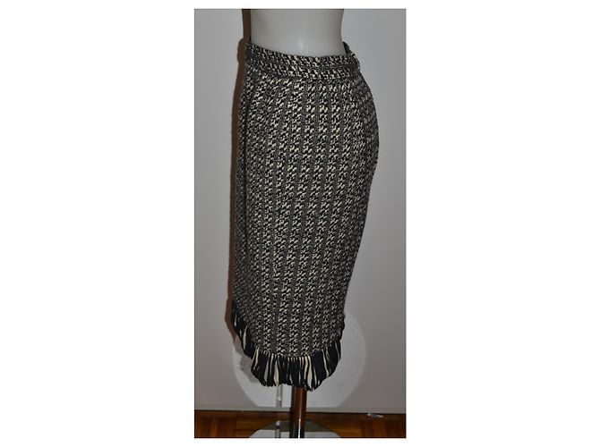 Emanuel Ungaro Falda Tubo de Tweed Ungaro con Flecos Negro Blanco - vista 3