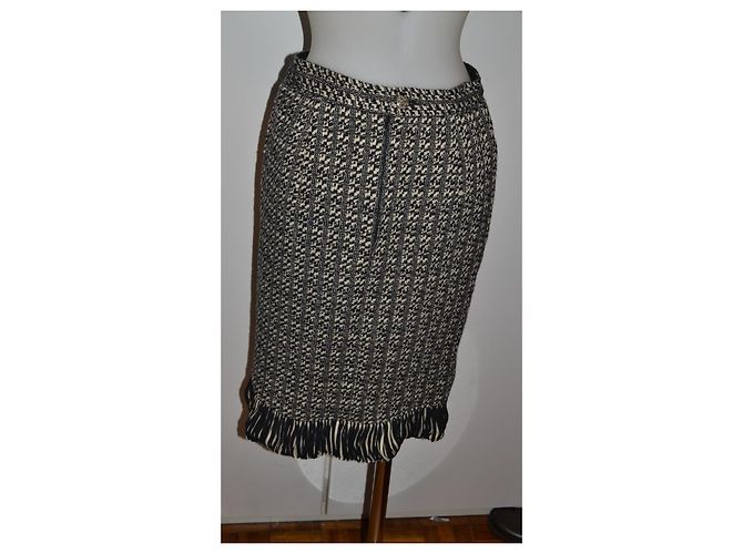 Emanuel Ungaro Falda Tubo de Tweed Ungaro con Flecos Negro Blanco - vista 4