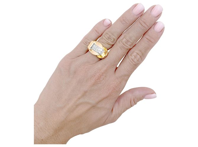 Autre Marque Anello Tank asimmetrico in oro rosa, platino e diamanti. - vista 5