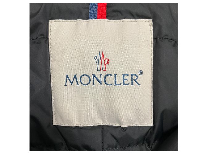 Moncler Aredhel Daunen-Parka in Olivengrün mit Fuchsfellbesatz - Ansicht 4