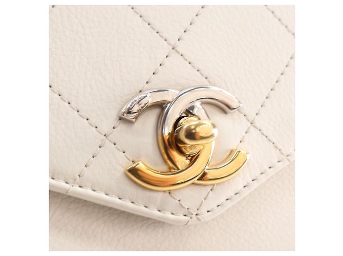 Borsa a tracolla Chanel Small Quilted Calfskin Precious Union Flap Bianca Bianco - vista 13