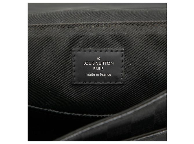 Bolso bandolera Louis Vuitton District PM Damier Graphite Negro - vista 5