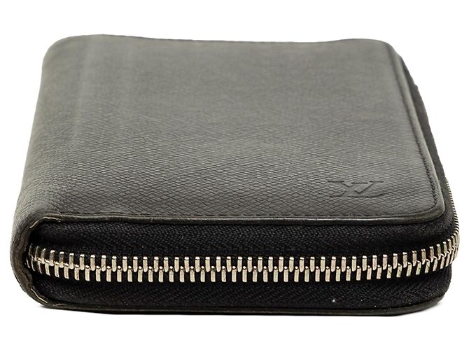 Cartera larga Zippy Vertical Louis Vuitton Taiga Negra Negro - vista 3