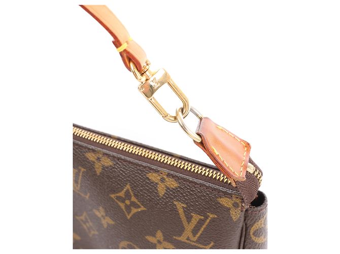 Louis Vuitton Pochette Accessoire Monogram Handbag in Brown M51980 Marrone - vista 4