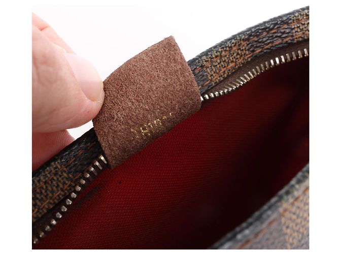 Borsa Louis Vuitton Truth Makeup Damier Ebene in marrone N51982 - vista 12
