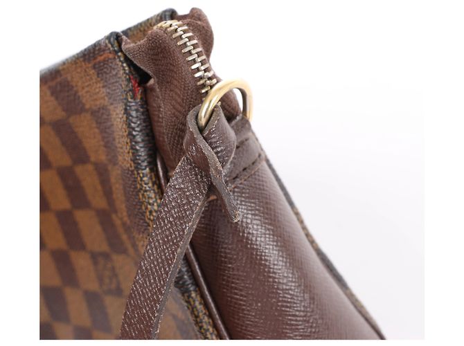 Borsa Louis Vuitton Truth Makeup Damier Ebene in marrone N51982 - vista 8