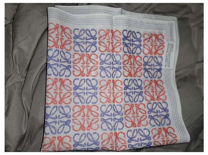 Carré Loewe Anagram in cotone Bianco Rosso Blu - vista 4