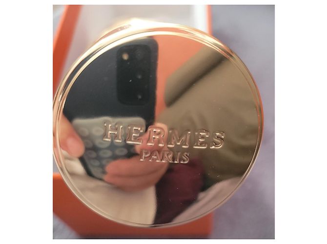 Estojo de perfume Hermès Amazone em couro marrom e metal dourado - vista 2