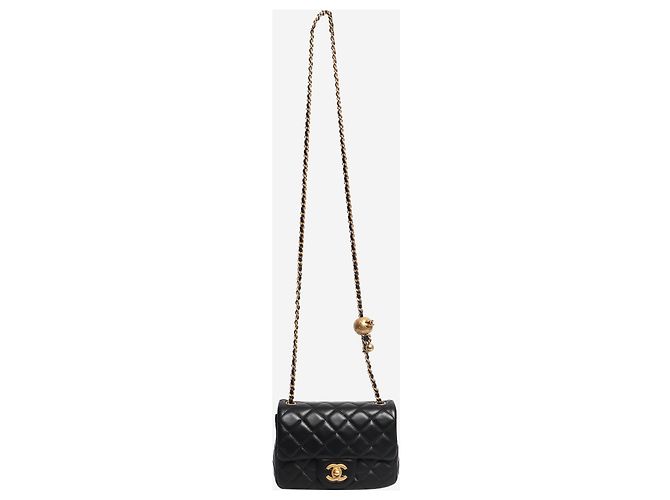 Chanel Klassische Single Flap Mini-Tasche aus schwarzem Lammleder mit Diamantsteppung - Ansicht 2