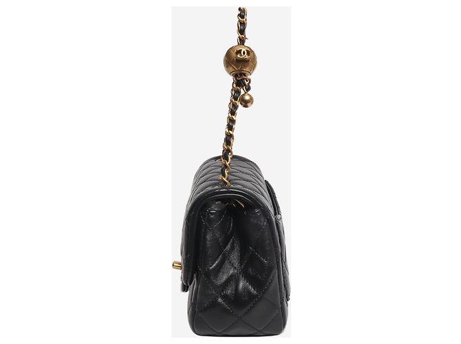 Chanel Klassische Single Flap Mini-Tasche aus schwarzem Lammleder mit Diamantsteppung - Ansicht 4