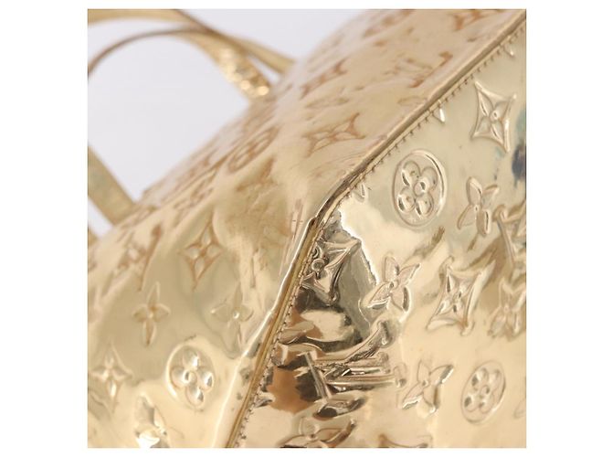 LOUIS VUITTON Monogram Miroir Bellevue PM Hand Bag Gold Dore M95762 - vista 17