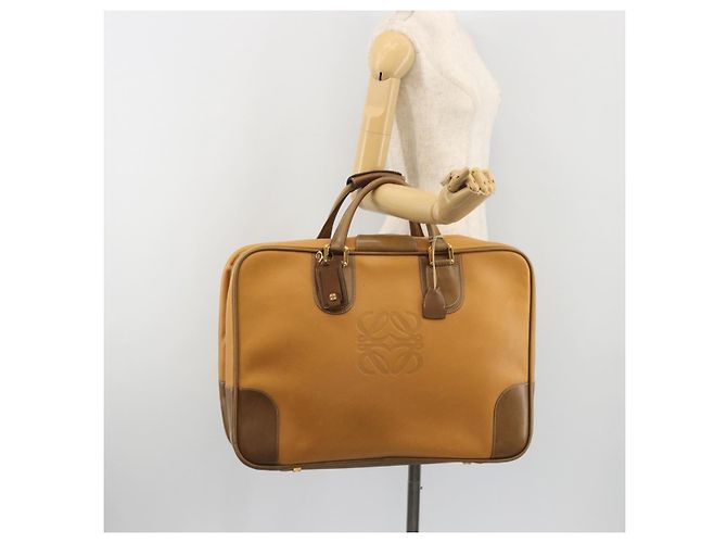 LOEWE Anagram Trunk Leather Beige Gold Tone - vista 24
