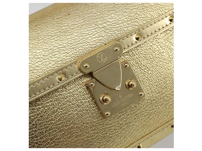 LOUIS VUITTON Suhari Emerble Shoulder Bag Leather Gold LV - vista 15