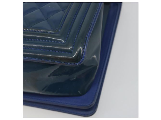 CHANEL Matelasse Boy Chanel Chain Bag Patent Leather Blue Silver CC - vista 12