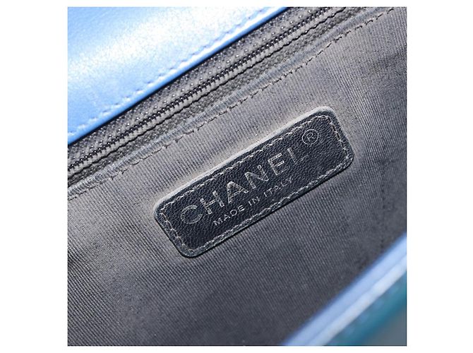 CHANEL Matelasse Boy Chanel Chain Bag Patent Leather Blue Silver CC - vista 16