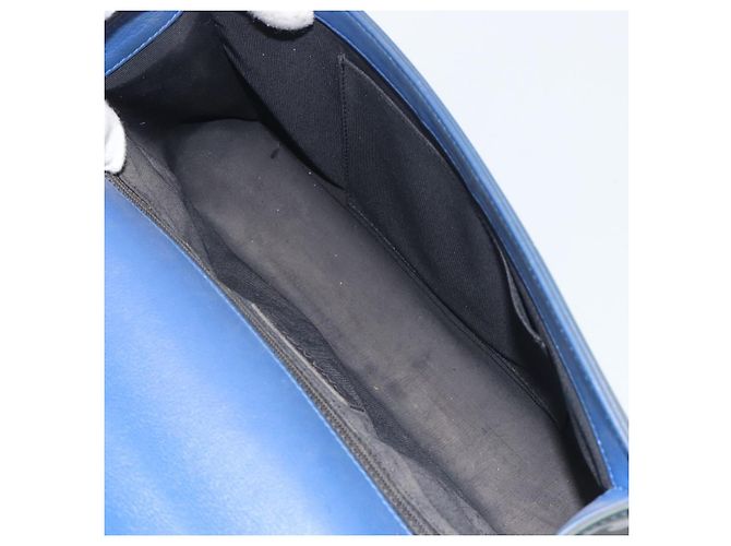 CHANEL Matelasse Boy Chanel Chain Bag Patent Leather Blue Silver CC - vista 17