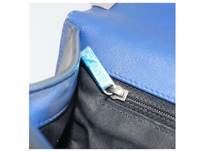 CHANEL Matelasse Boy Chanel Chain Bag Patent Leather Blue Silver CC - vista 20