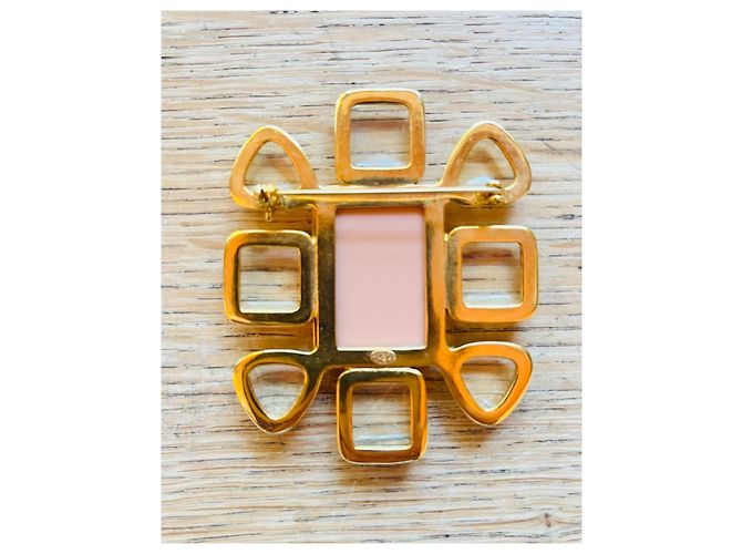 Broche Chanel Camélia Dorado Gold hardware - vista 7
