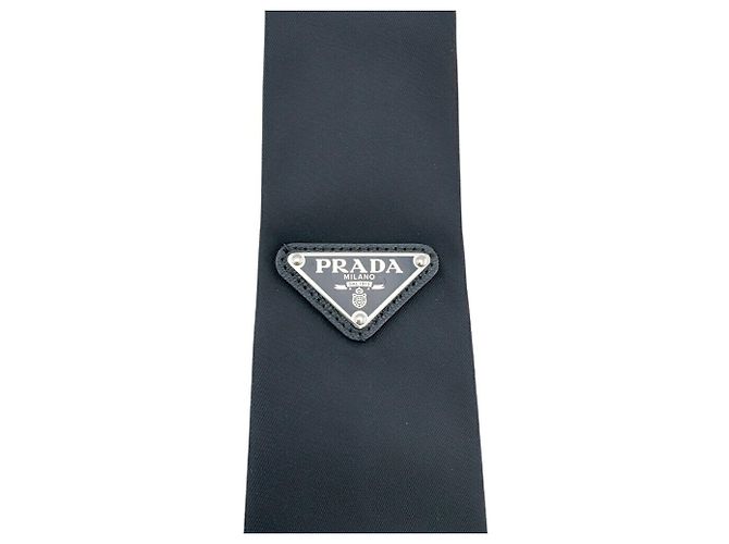 Cravatta Prada in Re-Nylon con placca triangolare nera Nero - vista 5