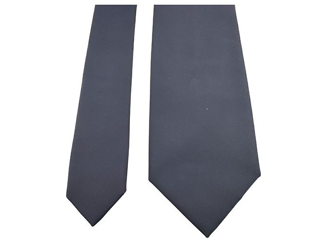 Cravatta Prada in Re-Nylon con placca triangolare nera Nero - vista 6