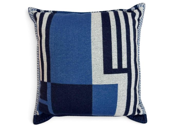 Hermès Hermes Itark Merino Wool Jacquard Cushion - view 3