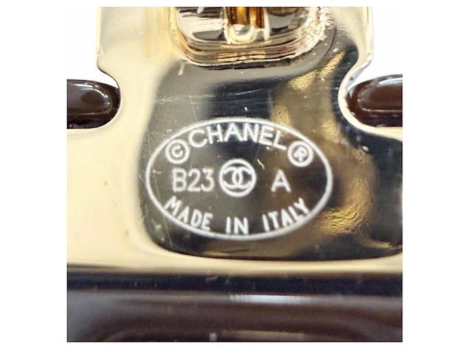 Spilla Chanel B23A Coco Mark Motivo Flacone di Profumo Marrone scuro - vista 6