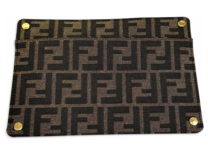 Borsa a mano Fendi Peekaboo ISEEU Medium Marrone - vista 10