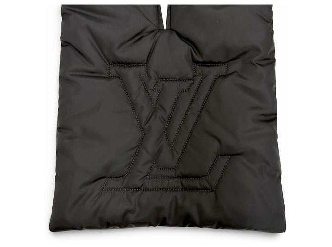 Louis Vuitton Echarpe Pillow Monogram Shawl Braun Schwarz - Ansicht 5