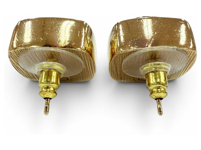 Orecchini quadrati Chanel L22 Metal Coco Mark Marrone D'oro - vista 3
