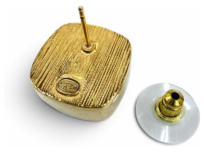 Orecchini quadrati Chanel L22 Metal Coco Mark Marrone D'oro - vista 5