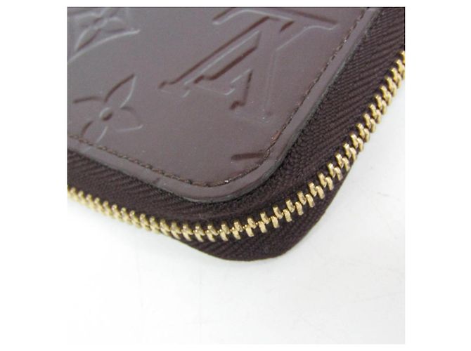 Cartera Zippy Louis Vuitton Monogram Vernis Burdeos - vista 8