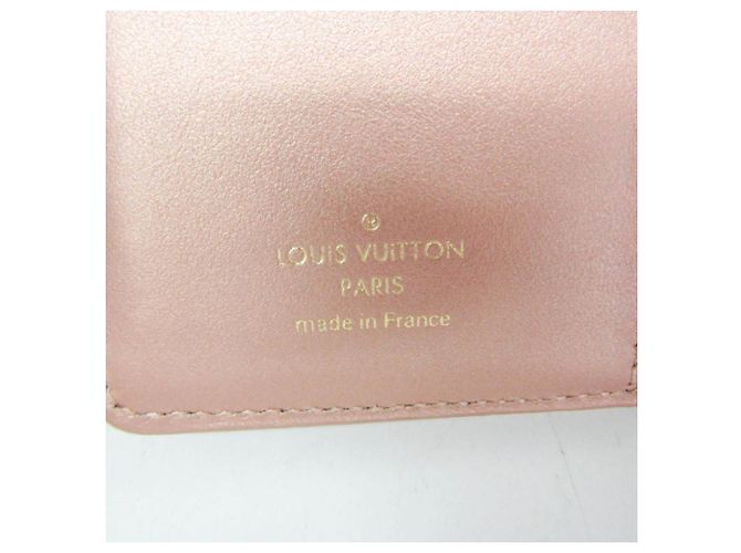 Louis Vuitton Coussin Lou Wallet M81996 D'oro - vista 15