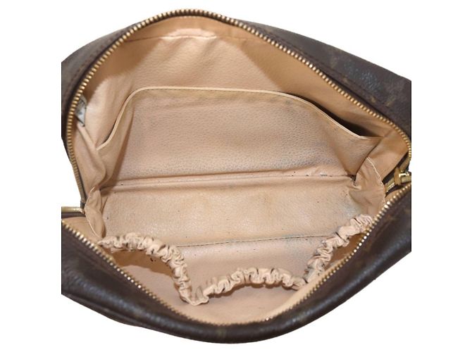 Louis Vuitton Trousse Toilette 23 Pouch Marrone - vista 7