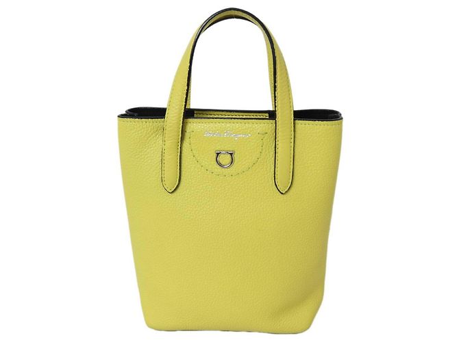 Borsa a spalla e Tote 2 vie Salvatore Ferragamo Giallo Limone D'oro - vista 2